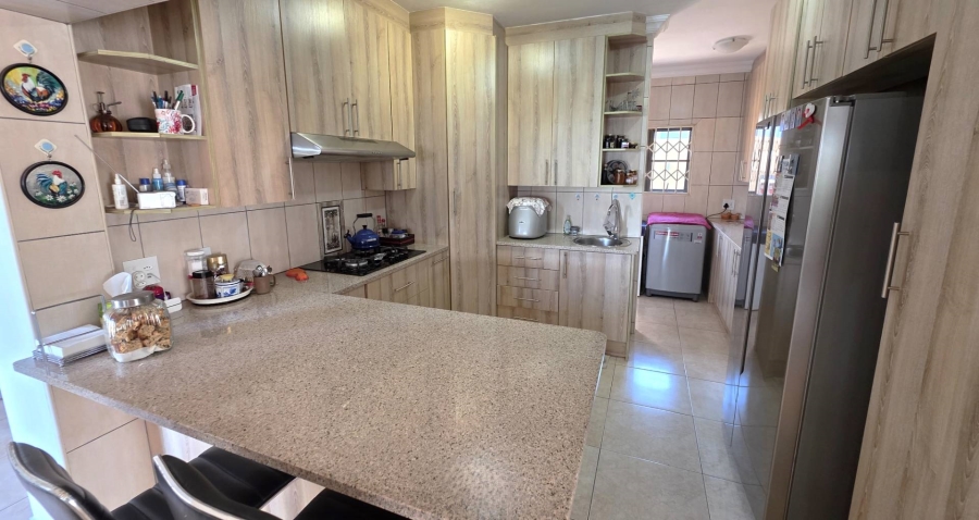 4 Bedroom Property for Sale in Leloko North West